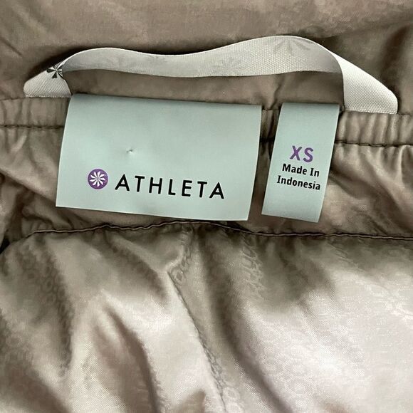 Athleta Downalicious  goose down puffer jacket - Picture 3 of 5